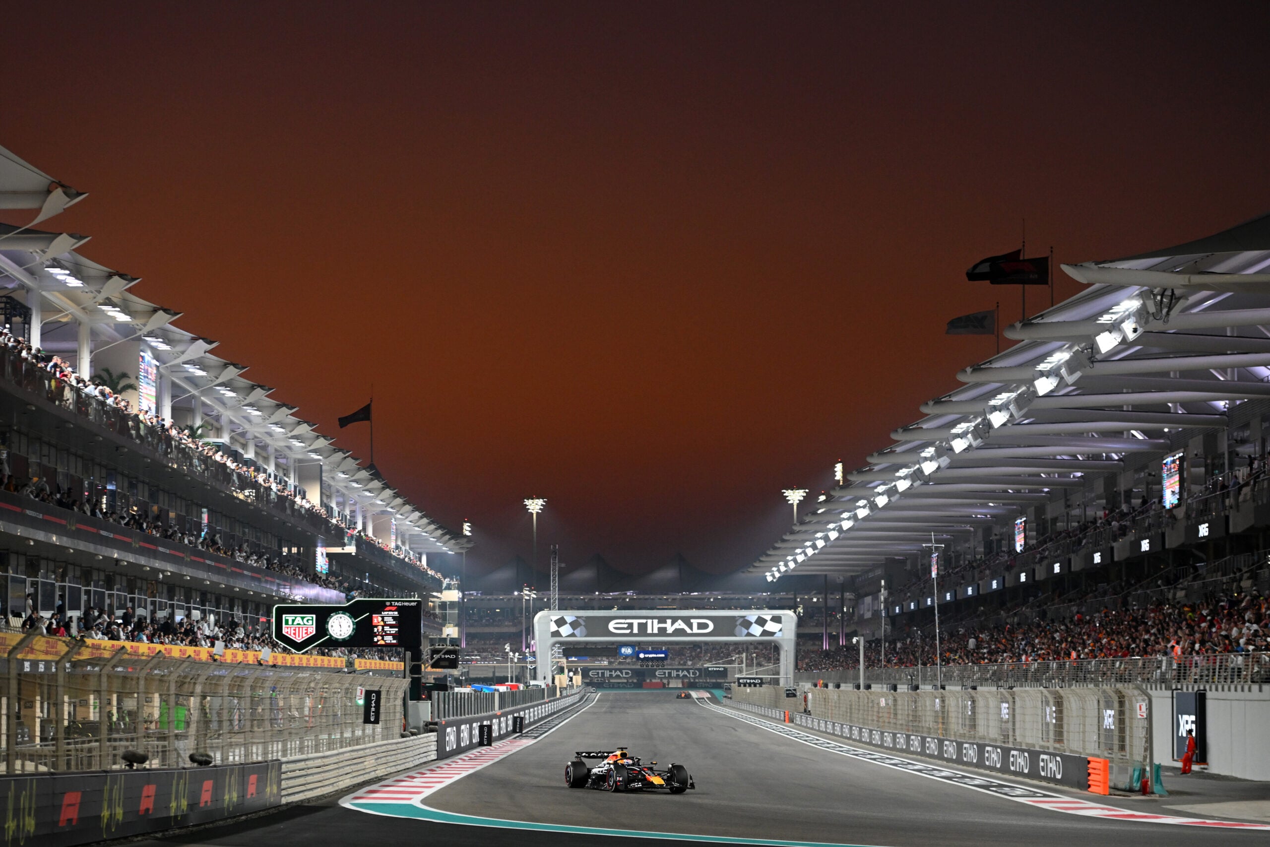 Hamilton backs Qatar and Abu Dhabi as 2026 F1 season finale; Verstappen cites safety