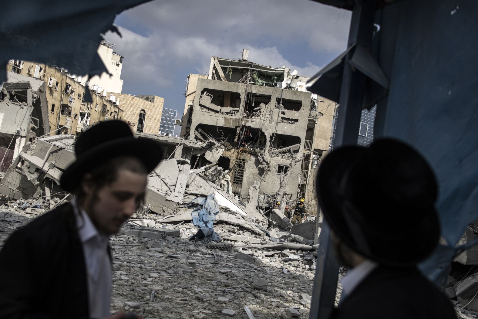 Israeli Emergency Services Confirm Death of Settler in Iranian Strike on Occupied Palestine