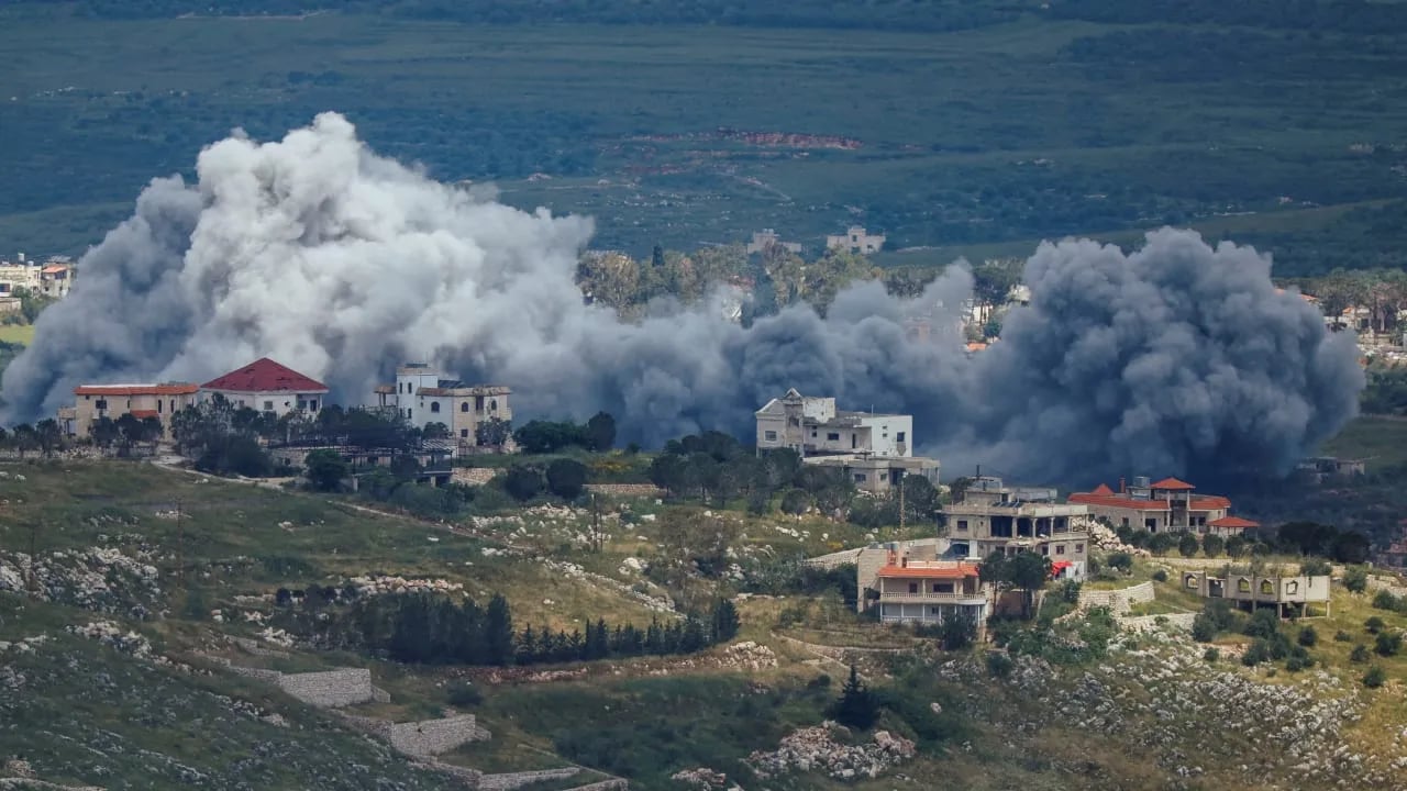 Israeli Military Strikes Vehicles in Southern Lebanon, Lebanese Sources Report
