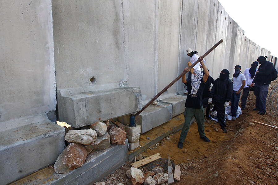 Red Crescent: Young Man Shot in Thigh Near West Bank Wall