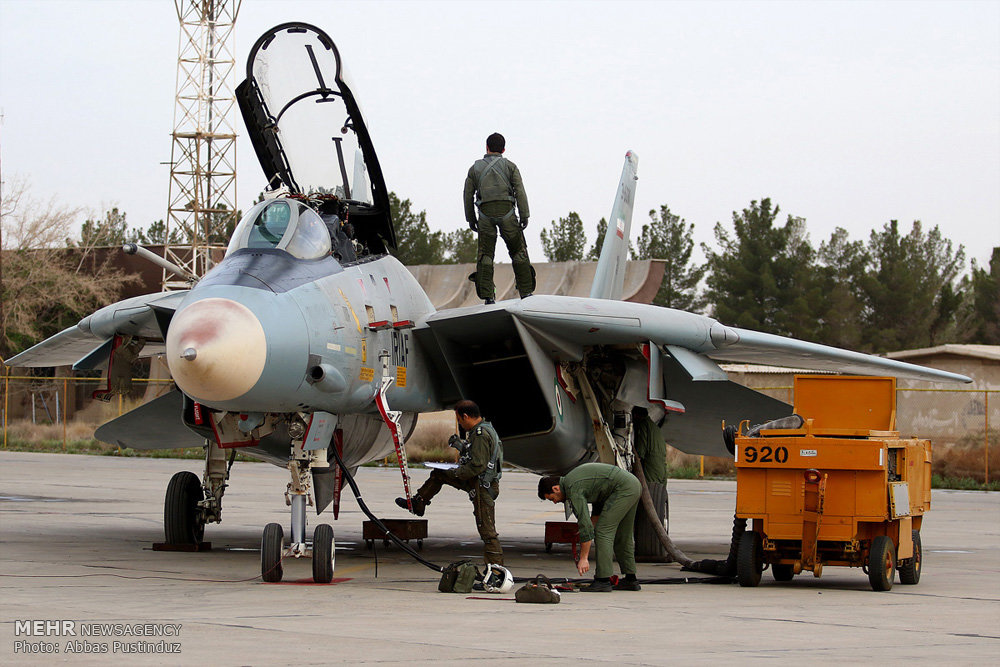 Citizen reports hearing fighter jet sounds in Isfahan's Kuh-e-Sofeh region, followed by an attack on the area.