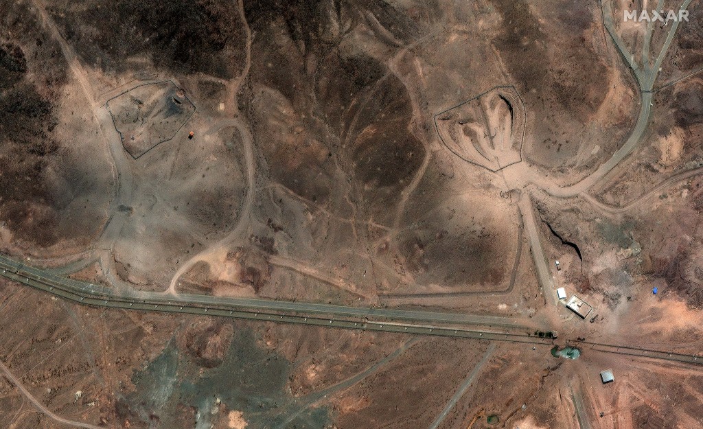Airstrike in Qom kills Iranian experts, escalating regional tensions