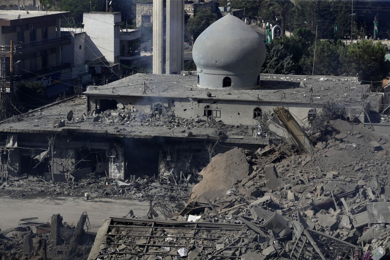 Israeli airstrike reported around Nabatiyeh al-Fawqa in southern Lebanon.