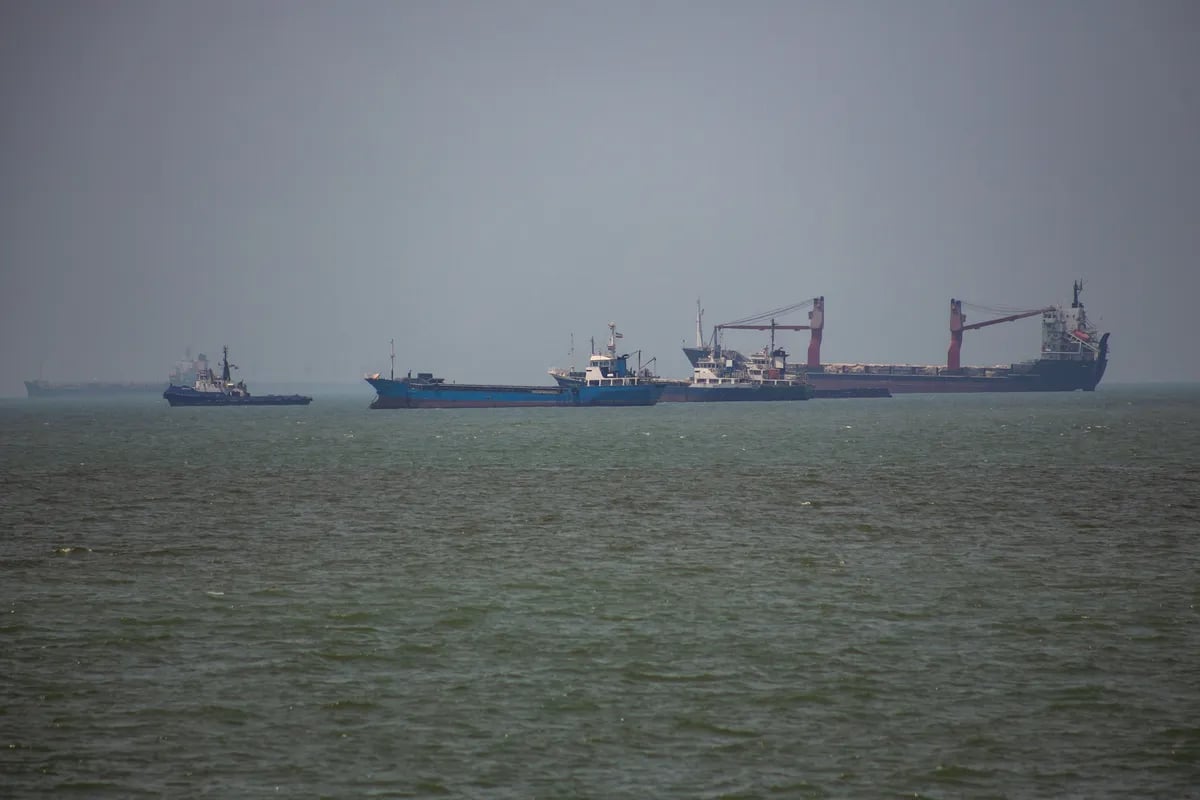 Iran and Qatar Resume Maritime Trade After Five-Month Break