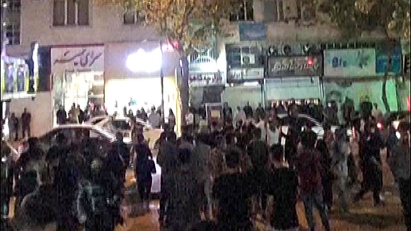 Twelve Killed in South Tehran Amid Ongoing Iran Conflict, Trump Reports Talks