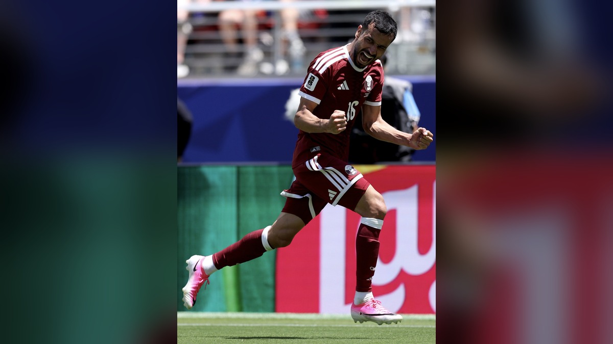 Qatar Earn First-Ever World Cup Point in 1-1 Draw With Switzerland