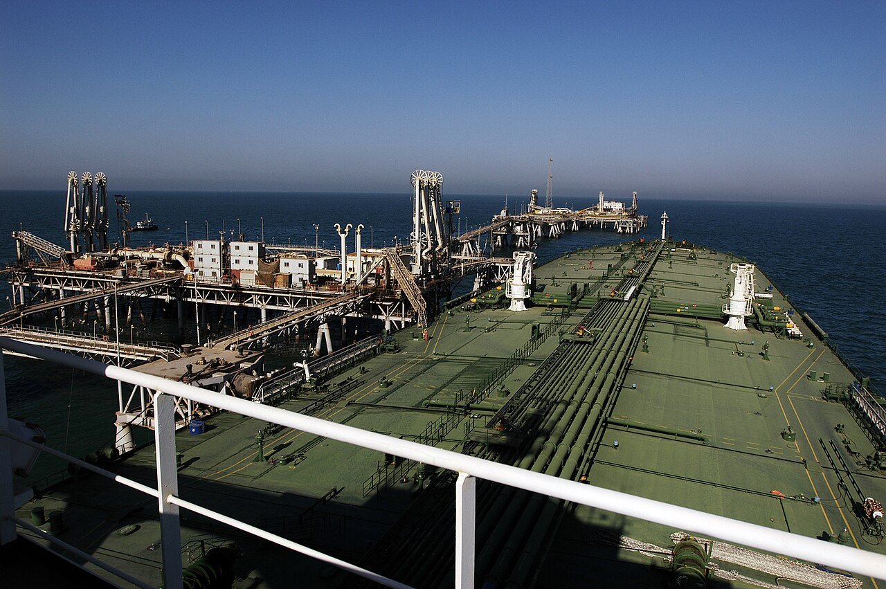 Oil majors prepare for prolonged U.S.-Iran conflict as peace prospects fade