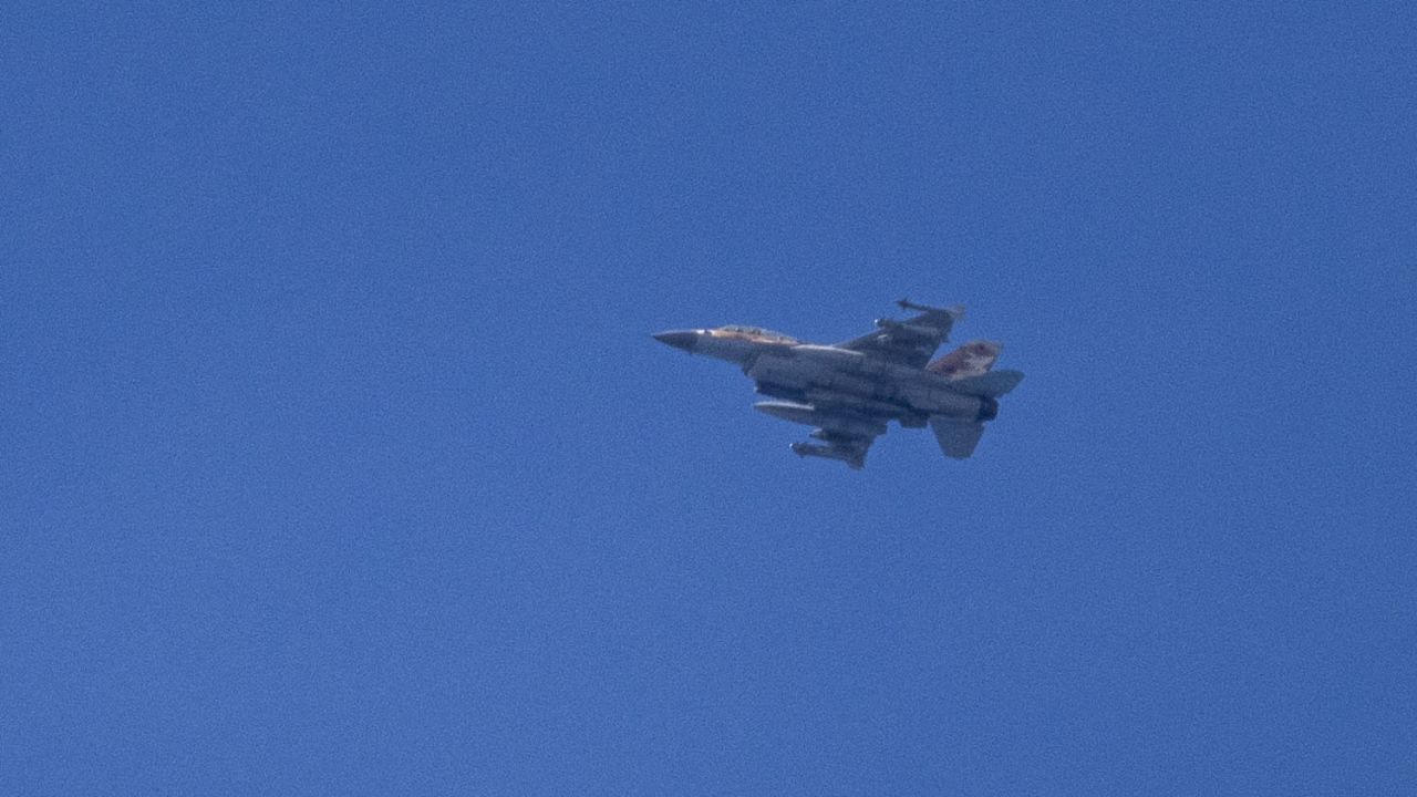 Israeli Airstrike Targets Tyre in Southern Lebanon
