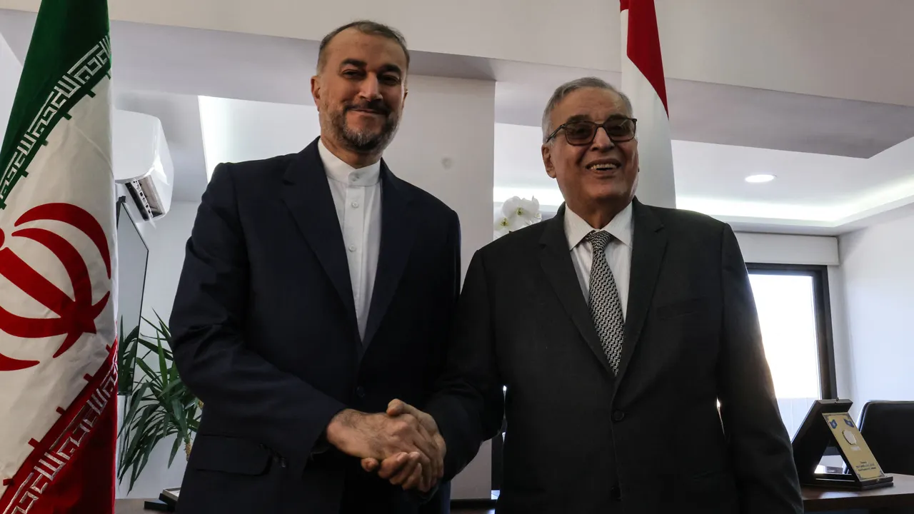 Iranian Foreign Minister Urges Germany to Help Stop Israeli Attacks on Lebanon