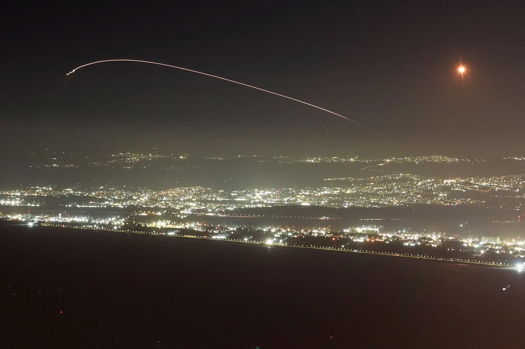 Hezbollah Targets Israeli Artillery Positions in Elon with Drones