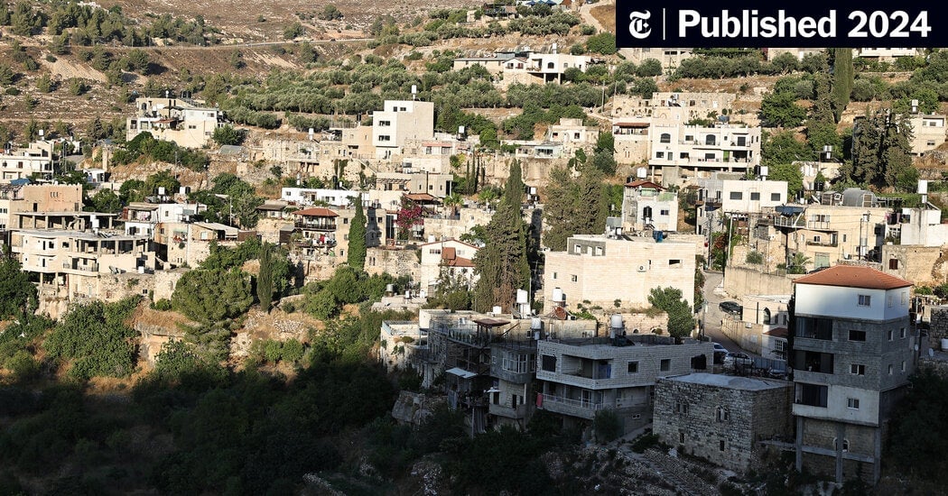Israeli Settlers Storm West Bank Villages in Displacement Campaign