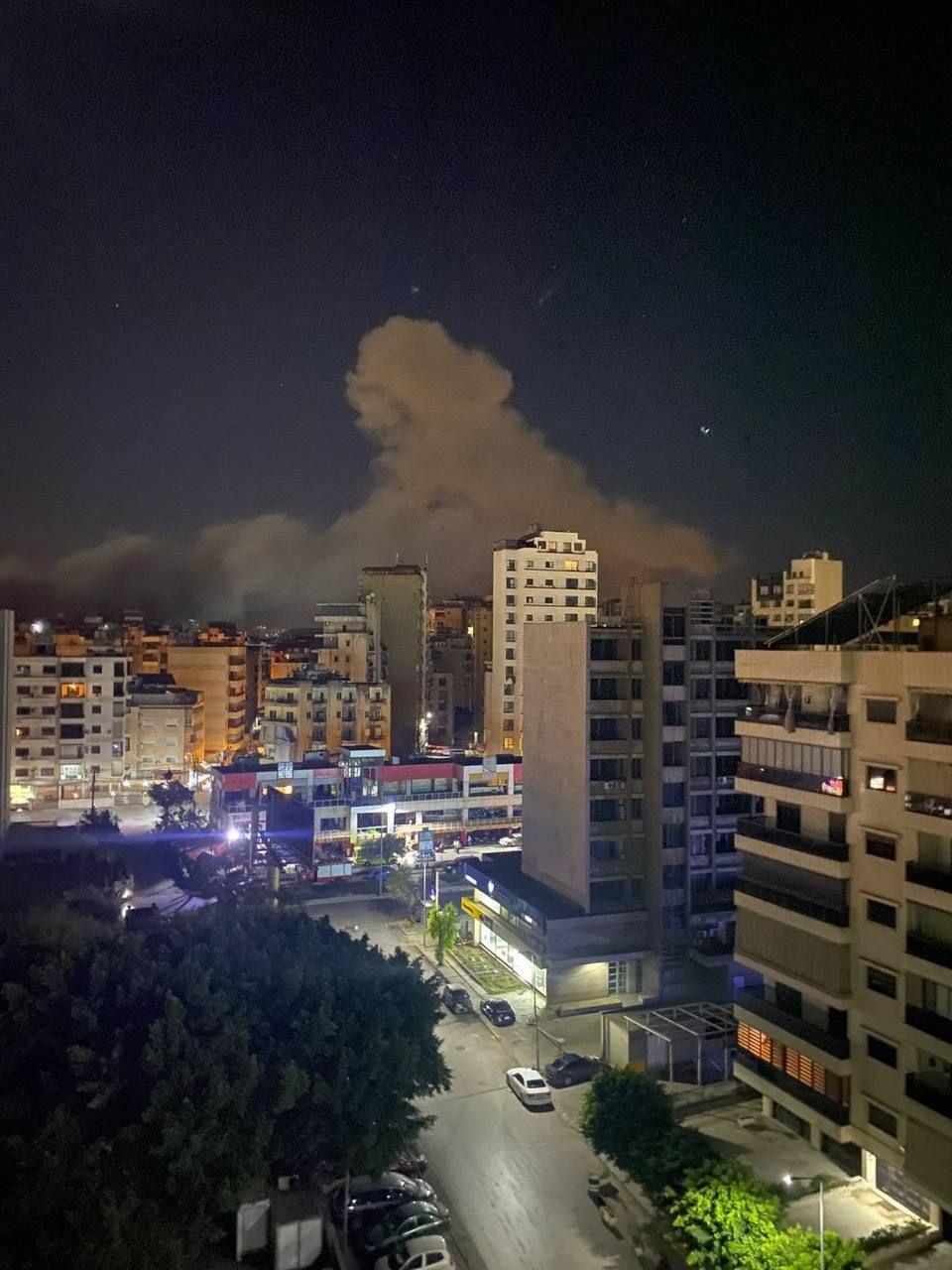 Heavy airstrikes by occupying forces hit the Ghobeiri area in southern Beirut.