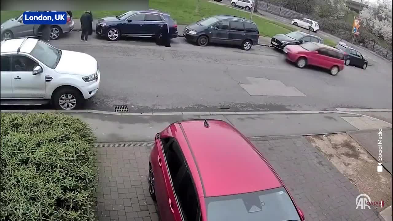 Islamophobic attack in London: car strikes hijab-wearing woman.